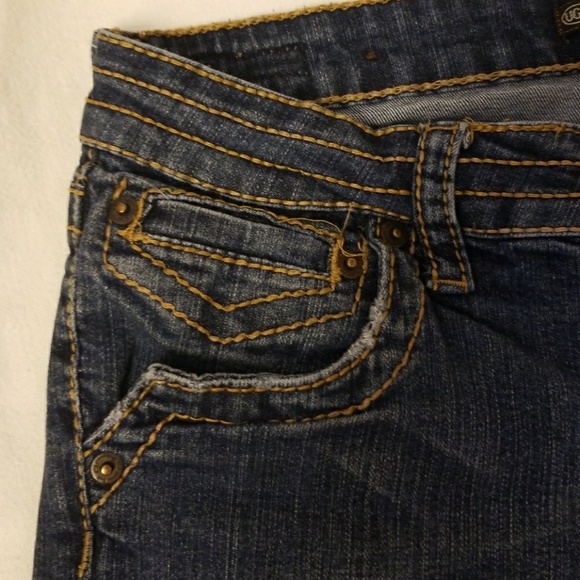 UGS Brumuda jean shorts - Picture 2 of 4